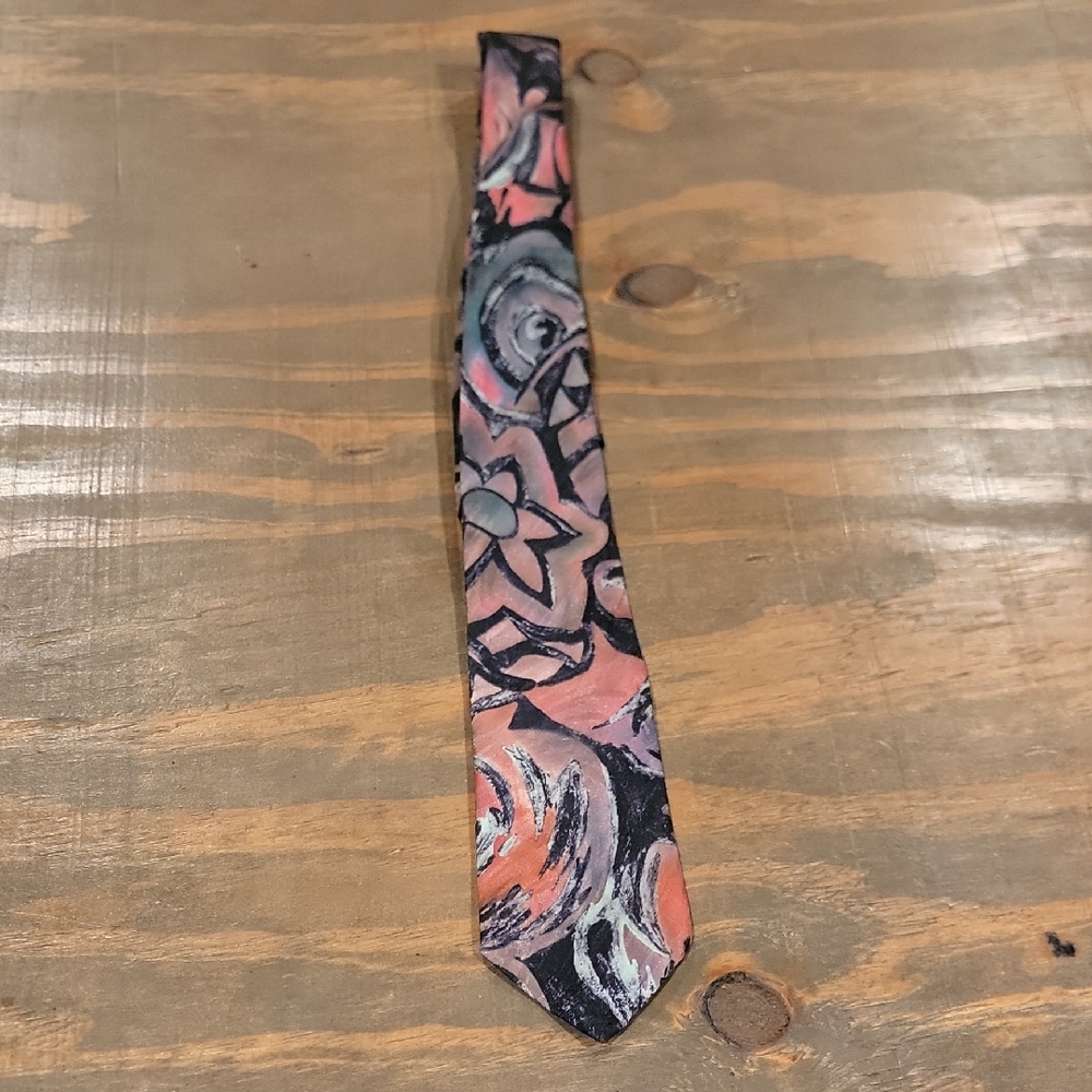 Stylish Abstract Floral Tie in Pink and Black